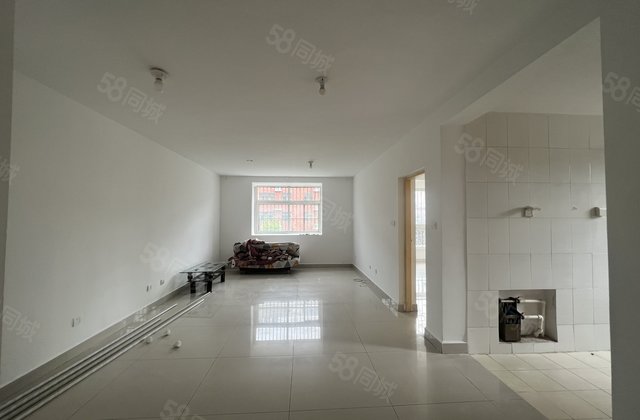 水岸新城五期 三室 带地上大车库 价格可议 新城邦 香格里