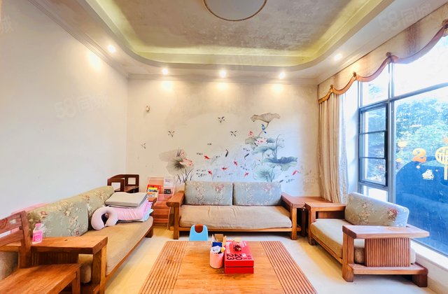 顺德碧桂园蓝天花语4室2厅155㎡250万二手房图片