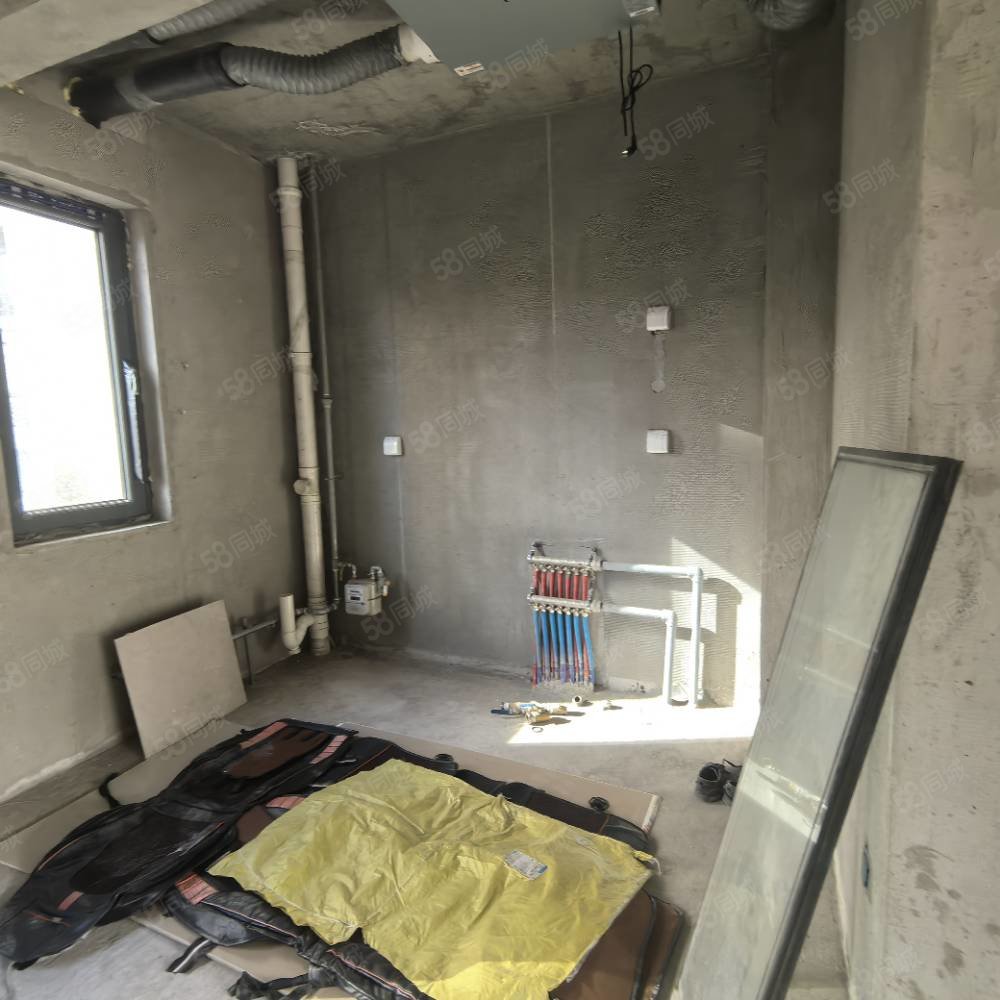 华韵锦园3室2厅2卫140㎡南北98万