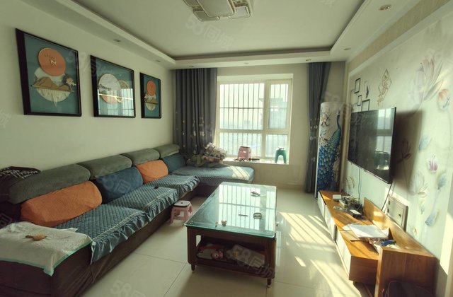 阳光   区房，颐馨园二期正三室，带地下车位和储，看房方便