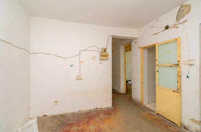 安南小区3室1厅98.6㎡160万二手房图片