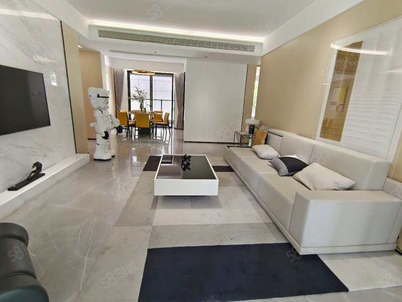 翔栩城市公园4室2厅2卫129㎡南北105万