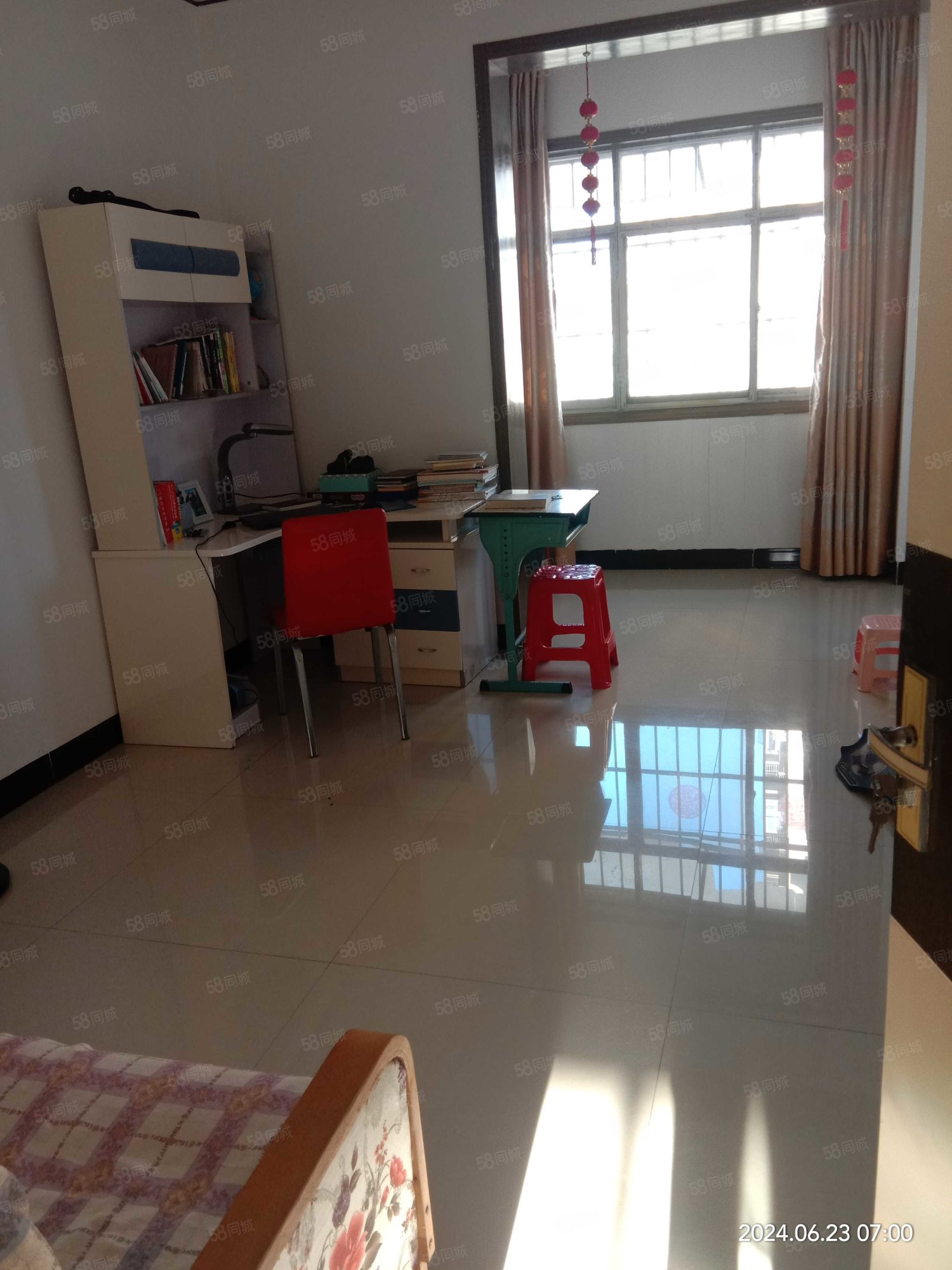 郧阳花园3室2厅1卫123.84㎡南北38万