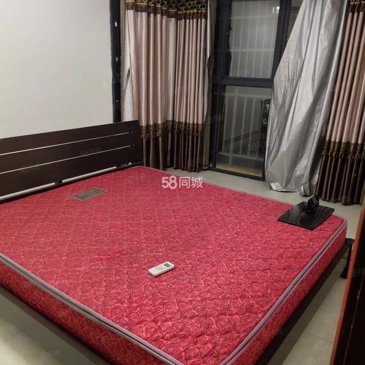 巨人印象小区3室2厅2卫128㎡南58万