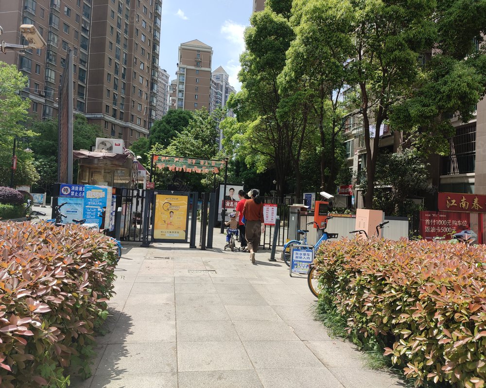 江南春城二期二三环之间