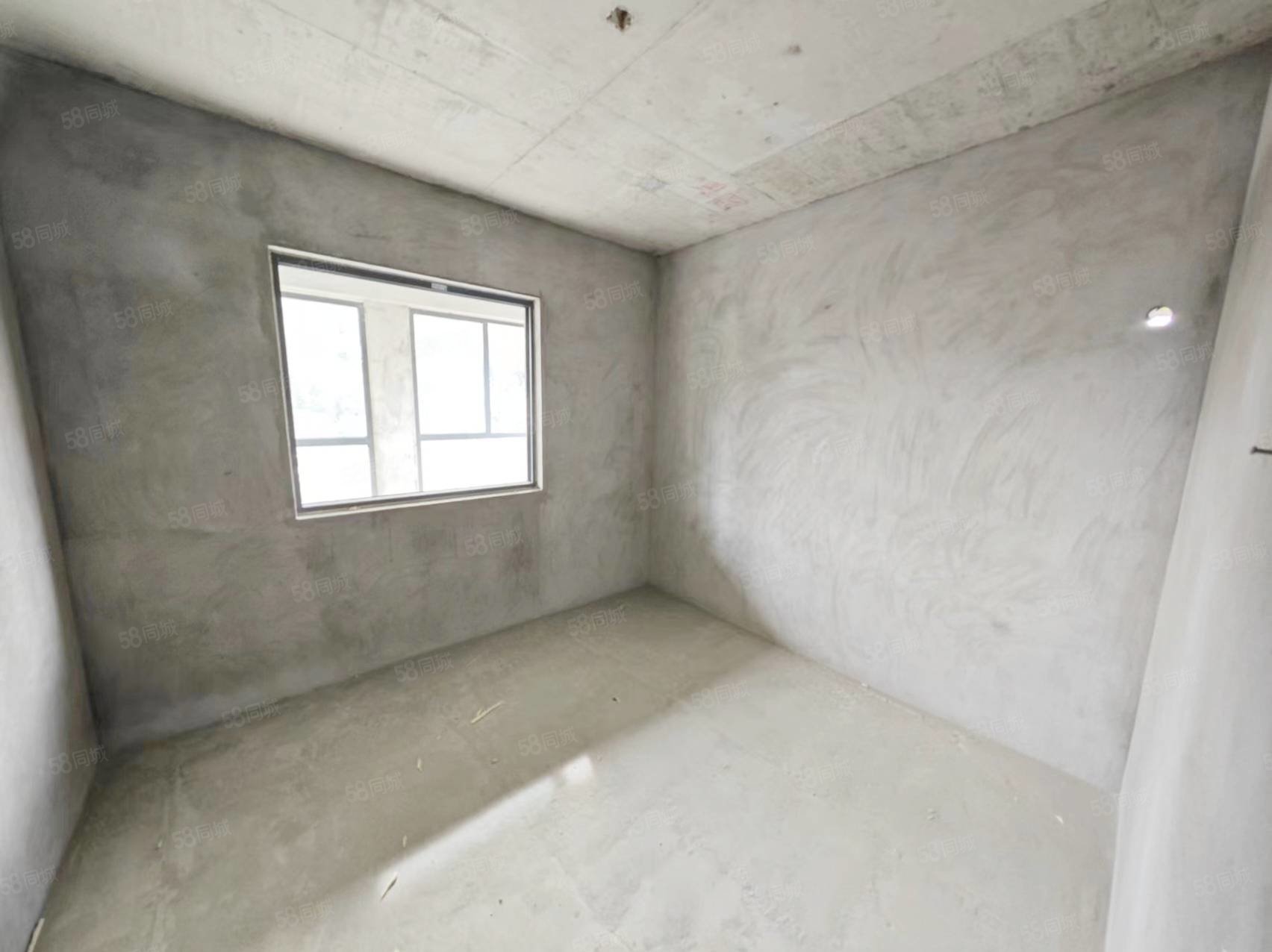 康居家园3室2厅2卫130㎡南北42万