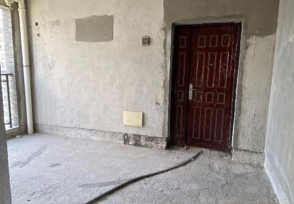 筠州花园二区南园4室2厅175㎡120万二手房图片