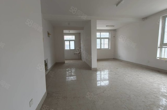 五中 万达 丽景花园多层二楼新房未住有车库 边户 可以走一手