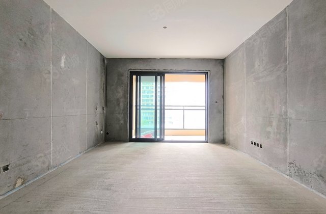 融汇温泉城翰林学府4室2厅131.14㎡106.8万二手房图片