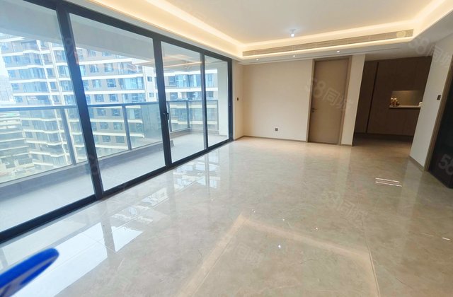 龙湖恒邦云玺(二号地块)4室2厅143.01㎡207.8万二手房图片