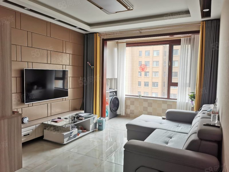 精装修拎包入住,水岸公馆-威海58同城