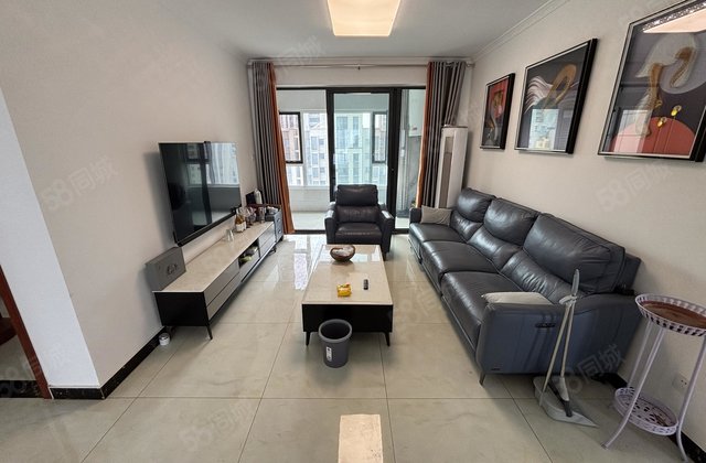 房东诚心出售！二中附近 锦绣学府 精装三室双阳台 看房方便