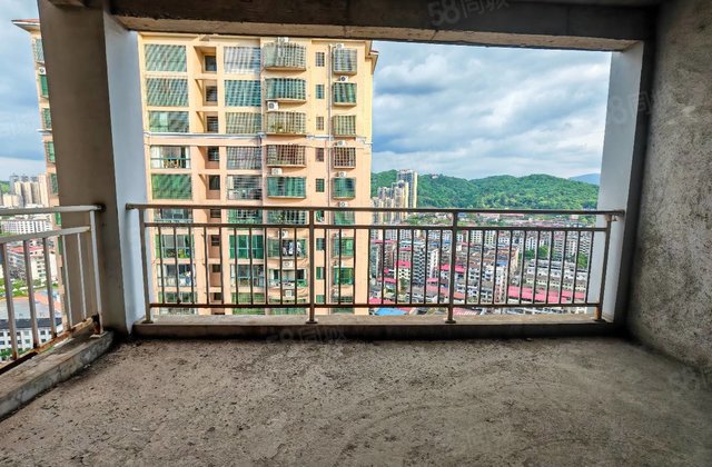 博长金水湾3室2厅137㎡48万二手房图片