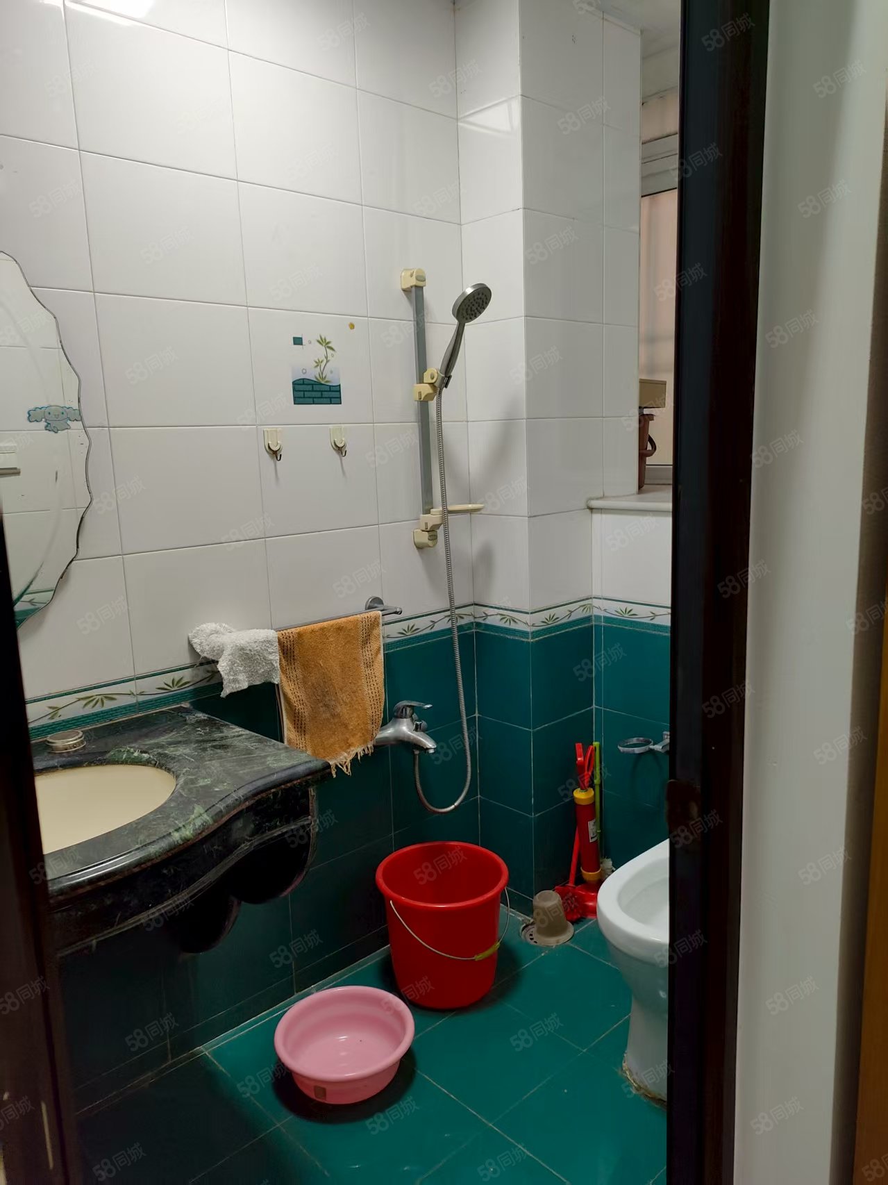 腾瑞万绿花园4室2厅2卫186㎡南北126万