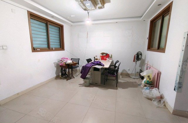 利民路  鲁阳公寓  多层2楼  带车库  看房方便