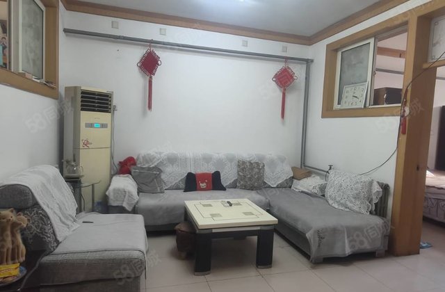 七中 旁,诚心出售!中间好楼层,精装三室南北通透,全天采光