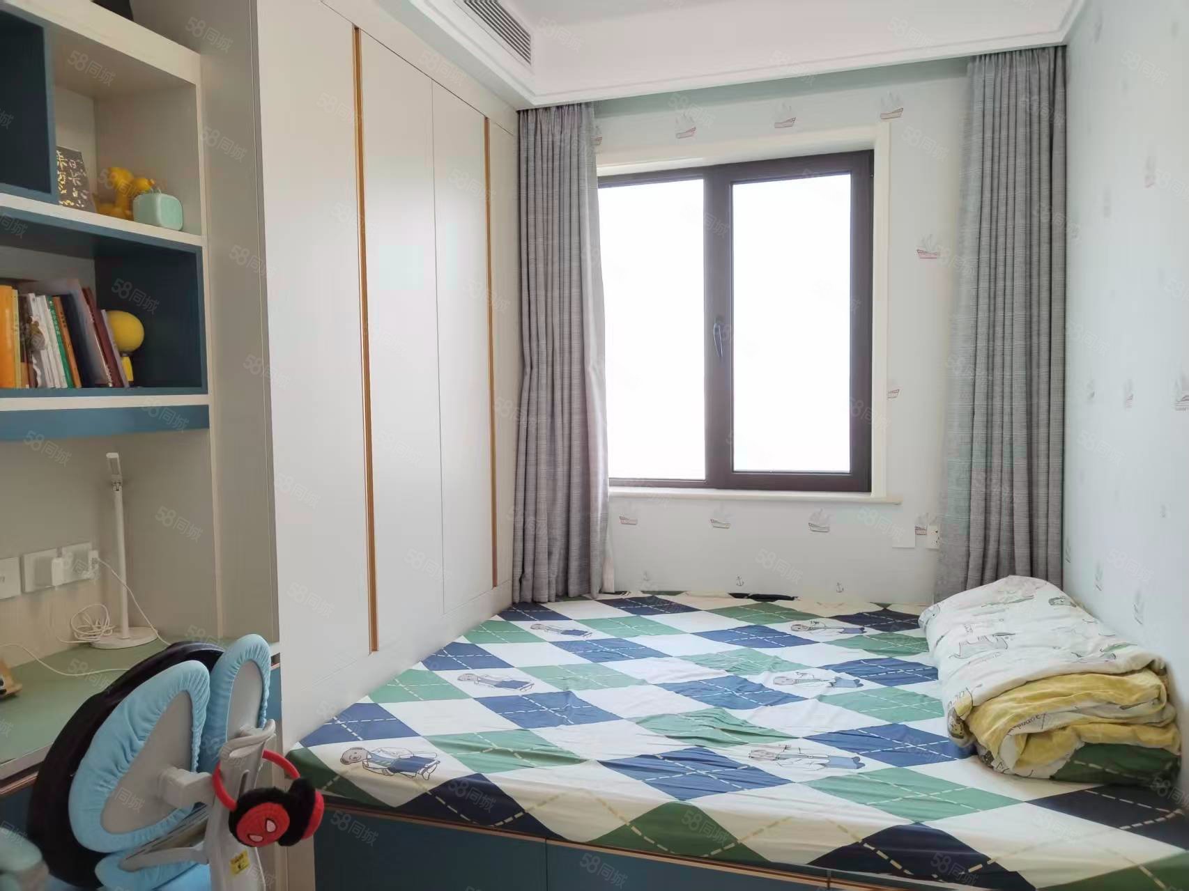 樾府3室2廳2衛(wèi)124.51㎡南北420萬