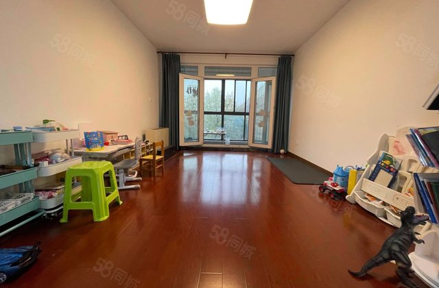 安亭新镇雅苑5室2厅159.71㎡416万二手房图片