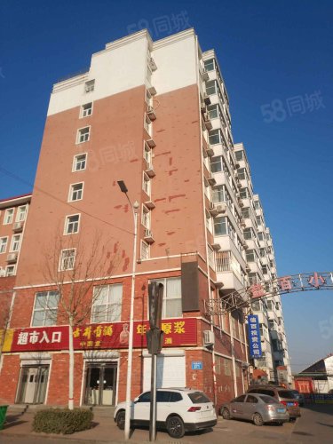 盐百小区三室,带储藏室,79万