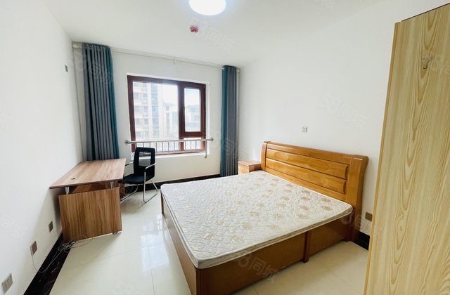 急售 润景苑 高端社区 正规三室 送车位 储藏室