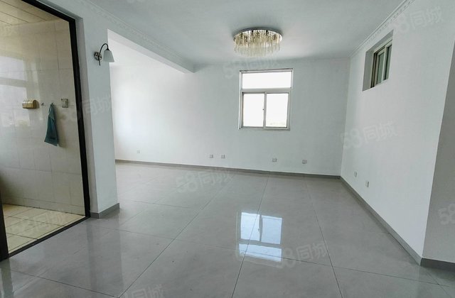 6萬入住七中旁！欧式洋房 隔三室东边户 免大税送储 欧景丽都