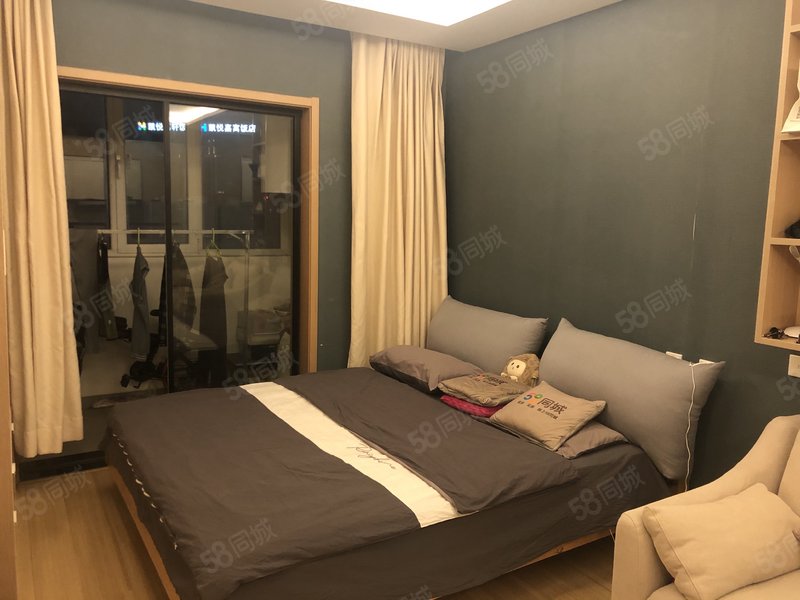 大阅城精装公寓出售 把边户客厅带窗户中间楼层采光俱佳