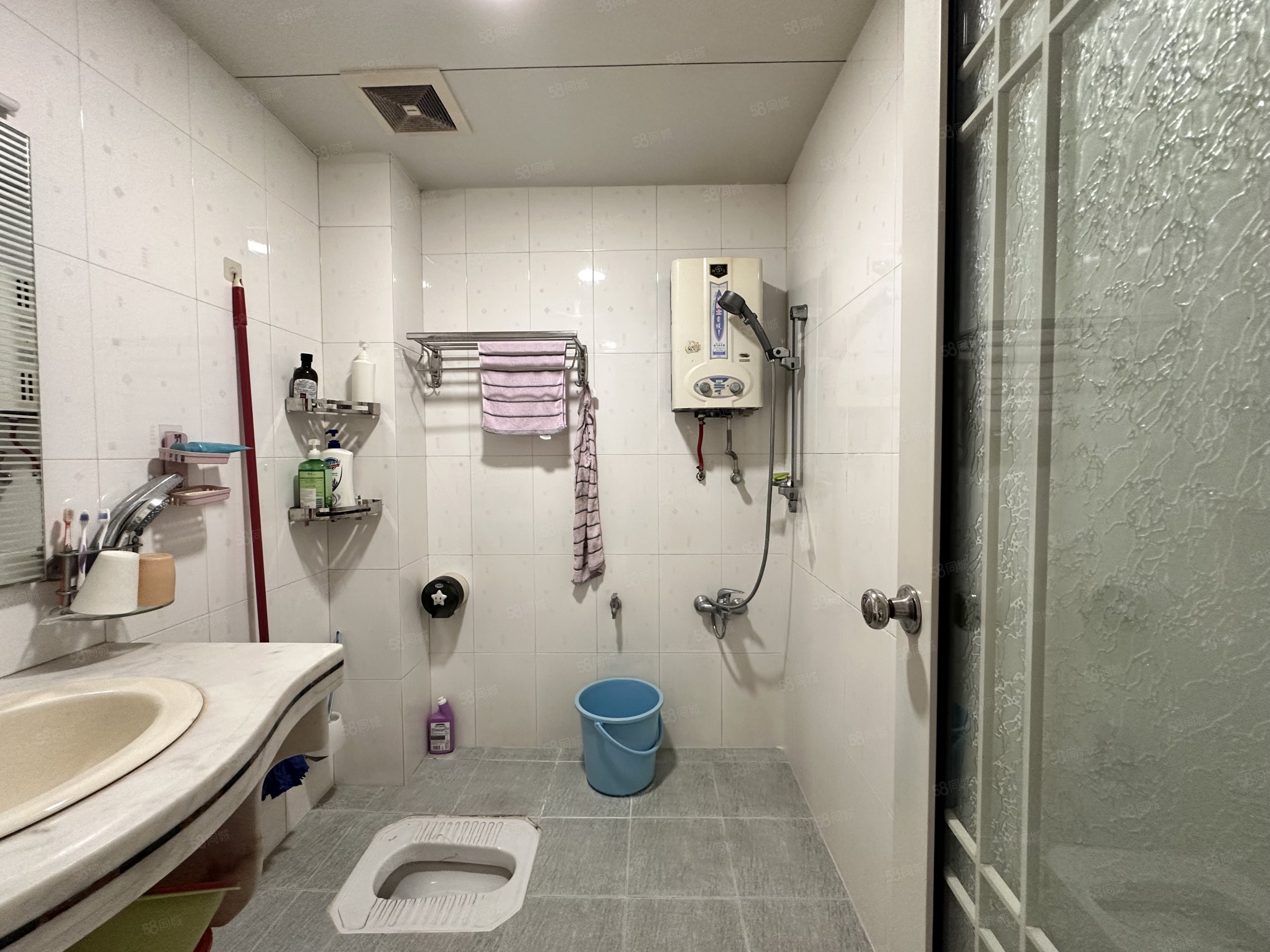 彩虹花园3室2厅2卫147㎡南北68万