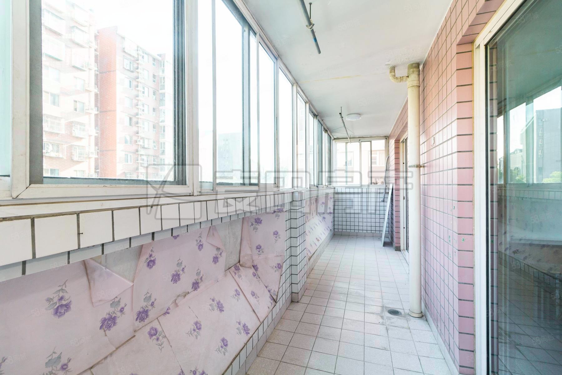 白橋苑4室2廳2衛(wèi)176.08㎡西南1100萬