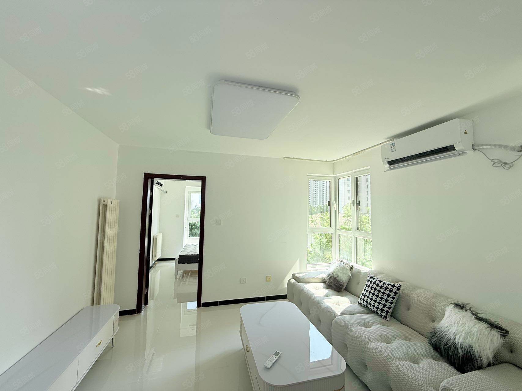 萬泉盛景園1室1廳1衛(wèi)58.27㎡南北256萬