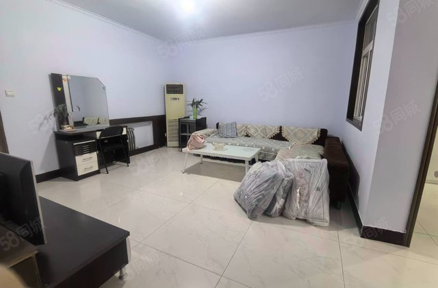 天和花园高楼层106平三室76万双气