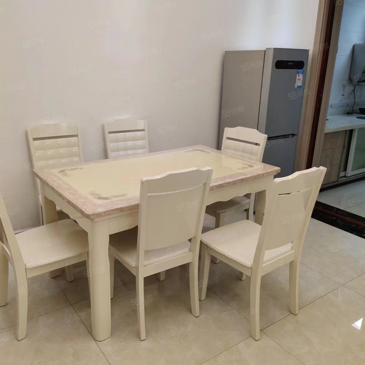 巨人印象小区3室2厅2卫128㎡南58万