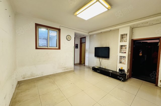 文轩总部多层三楼 出家门进校门 户型通透 随时看房