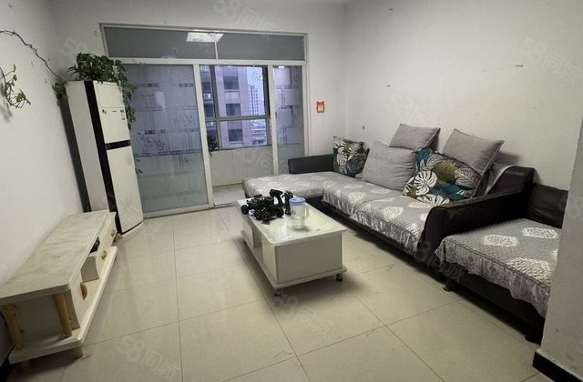 新城邦电梯房三室两厅一卫 免大税带储藏室拎包入住随时看房