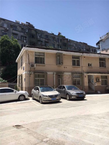 迈皋桥 万寿 万鑫世纪苑一楼带100平带院子123平 送车