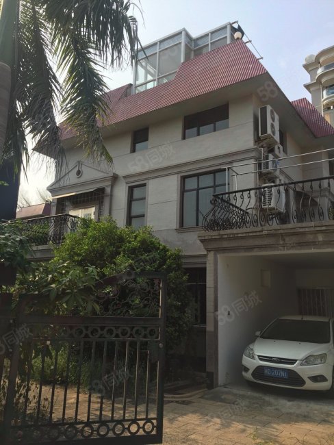 名仕御园6室3厅5卫263㎡南北3280万