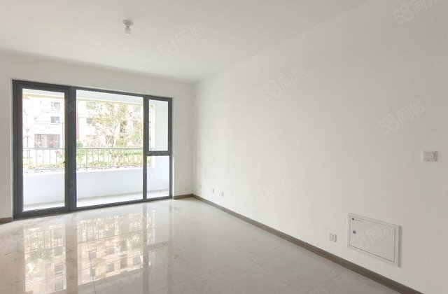 文轩实验 金裕新城 三叶草户型 三室双卫 带车位储藏室有钥匙