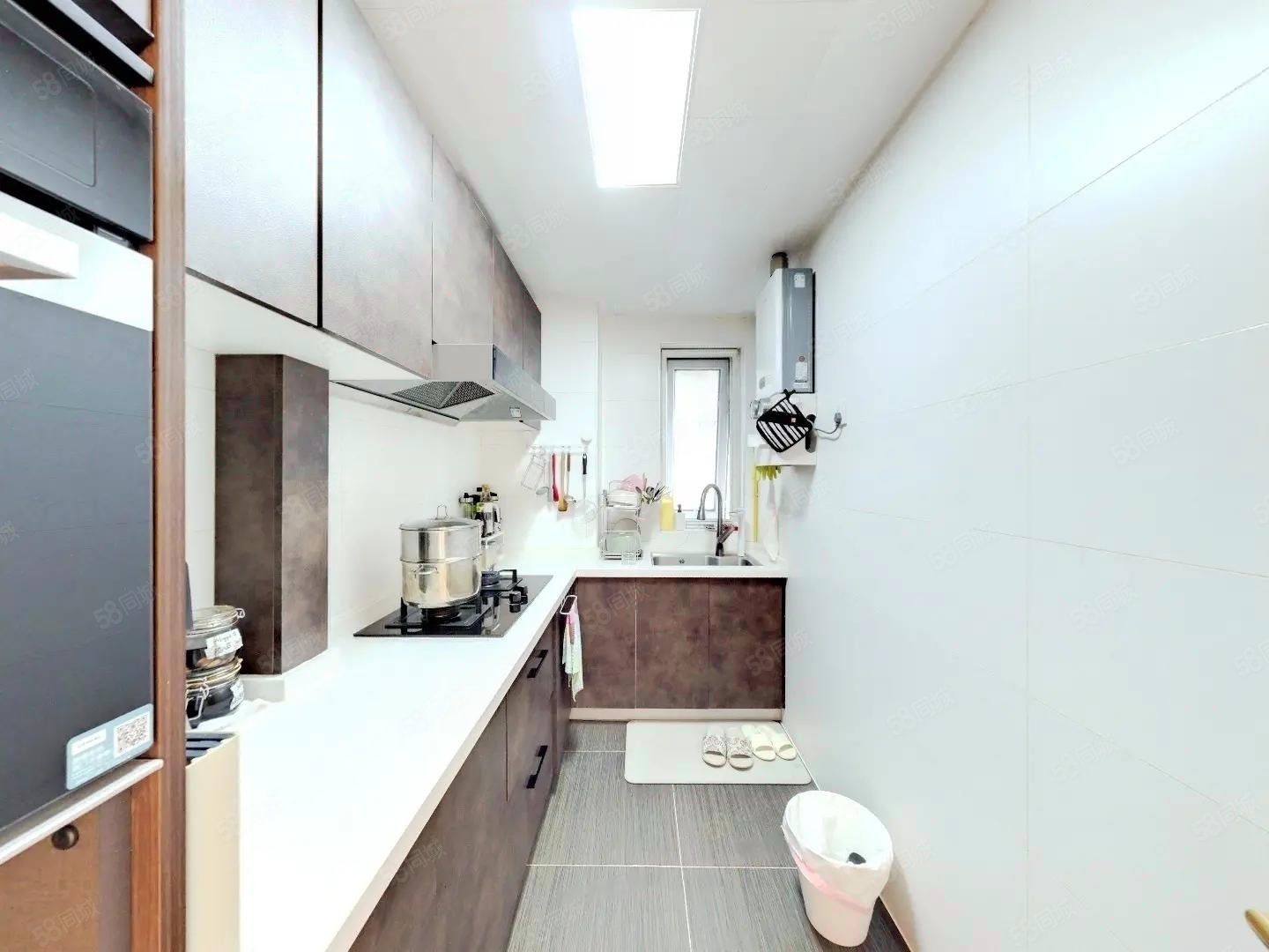 滿庭芳嘉園2室1廳1衛(wèi)98.9㎡南369萬