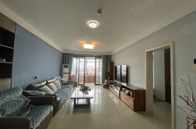 急急售 小区贱一套  楼汪位置  元宝户型 水城华府 送储