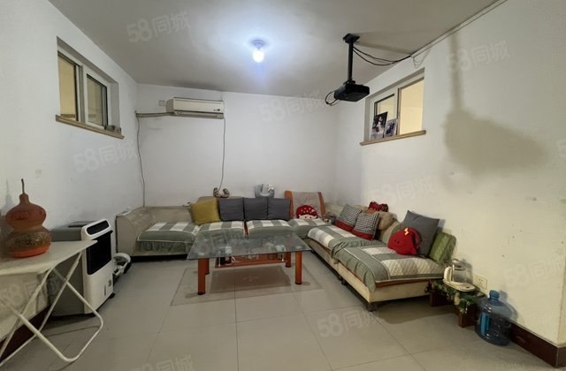 文轩     一中外国语 孝心一楼 带大车库 裕昌文轩