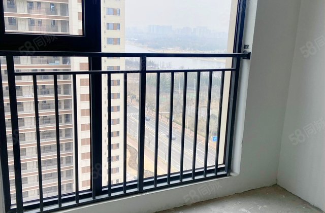 中欧国际城金茂悦(北七区B8)3室2厅89㎡68.9万二手房图片