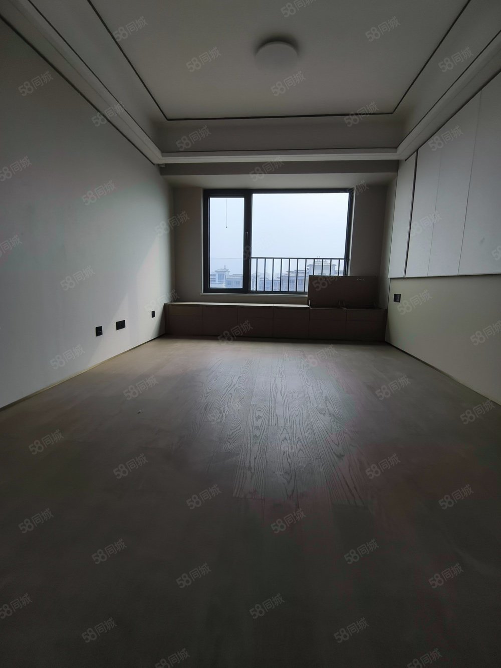 頤和公館(北區(qū))4室2廳2衛(wèi)127㎡南北670萬(wàn)