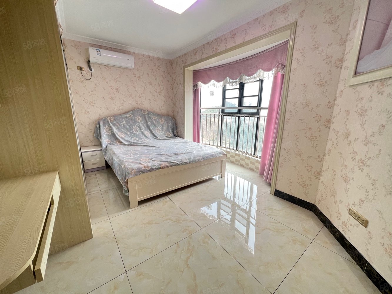 朗琴国际3室2厅1卫100㎡南北65万