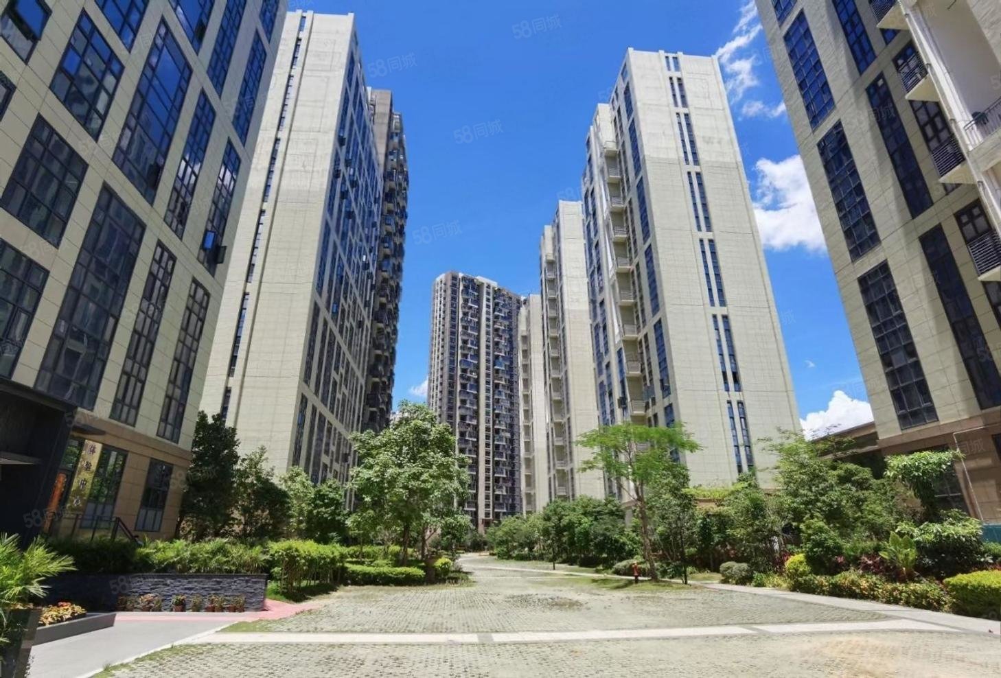 正大时代华庭5室2厅3卫170.43㎡南北430万