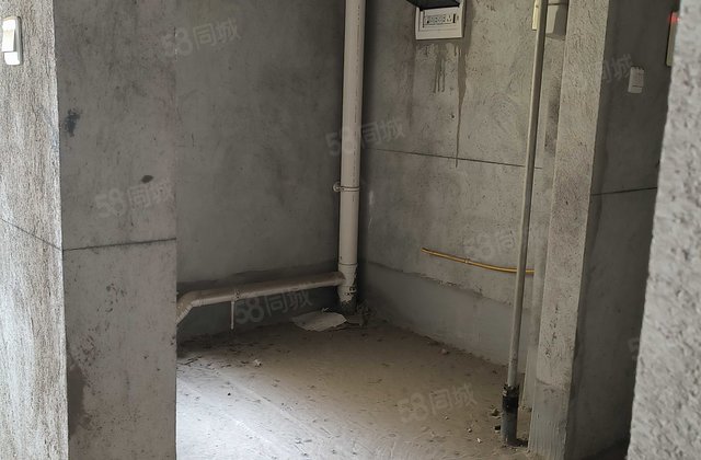 美丽春天4室2厅155.58㎡78万二手房图片