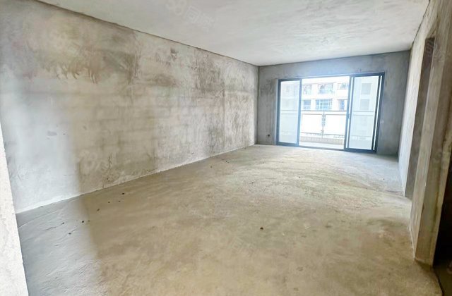 港隆花园5室2厅139.83㎡138万二手房图片