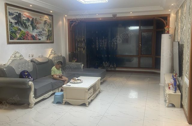 宾馆小区3室1厅133.8㎡30万二手房图片