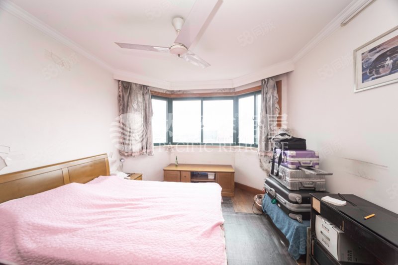 红旗教师公寓 商品房 高楼层视野无遮挡 交通便利 临地铁