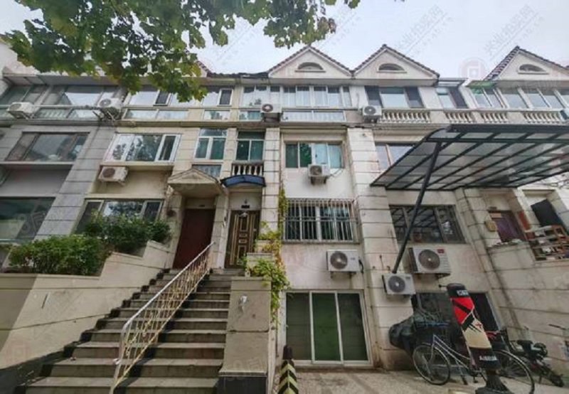 聽濤雅苑(別墅)5室2廳2衛(wèi)225.69㎡南北900萬