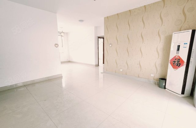 香江，区妇幼城市之尊，中通领郡城电梯好楼层，可做三室送储