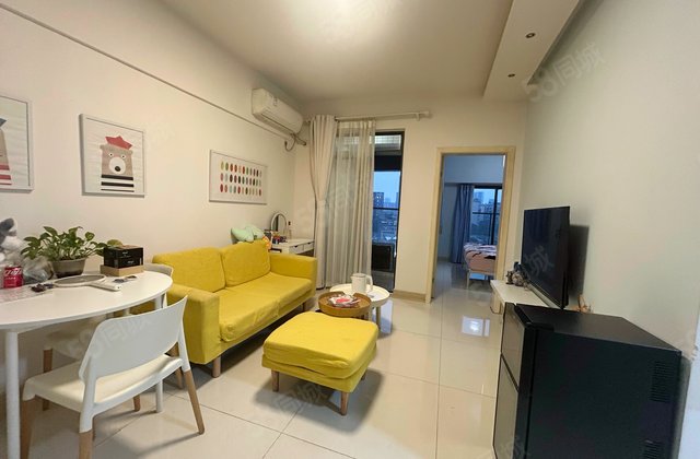 华润翡翠城4期1室2厅51㎡110万二手房图片